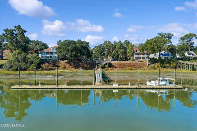 895 Ribaut Rd Apt 2, Beaufort, SC 29902