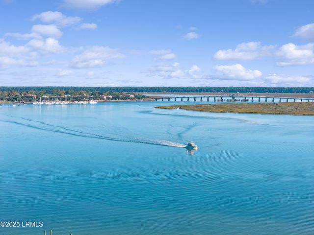 895 Ribaut Rd Apt 2, Beaufort, SC 29902