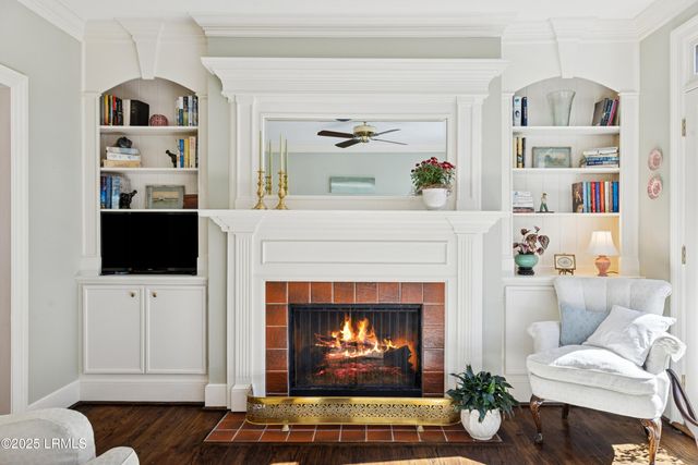 895 Ribaut Rd Apt 2, Beaufort, SC 29902