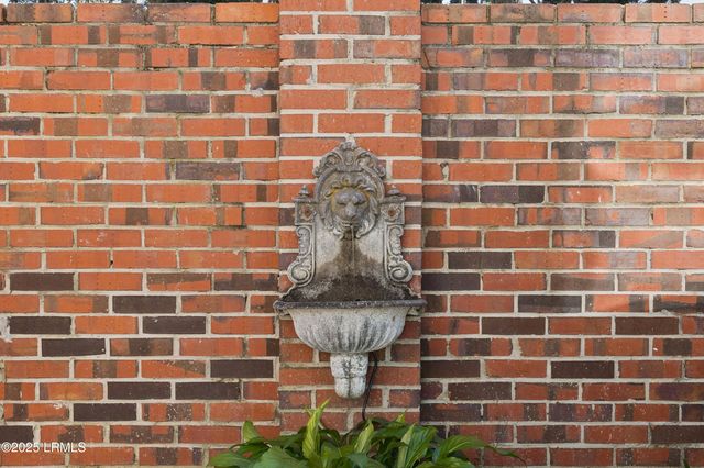 895 Ribaut Rd Apt 2, Beaufort, SC 29902