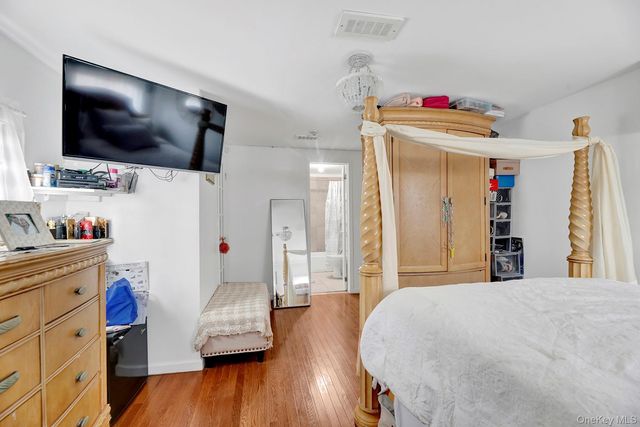 34 Tamarack Street, Central Islip, NY 11722