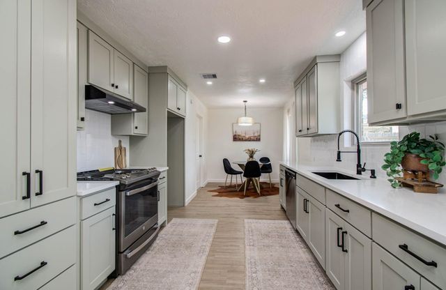 2809 Spa Drive, Deer Park, TX 77536