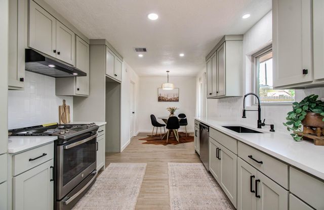 2809 Spa Drive, Deer Park, TX 77536