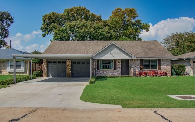 2809 Spa Drive, Deer Park, TX 77536