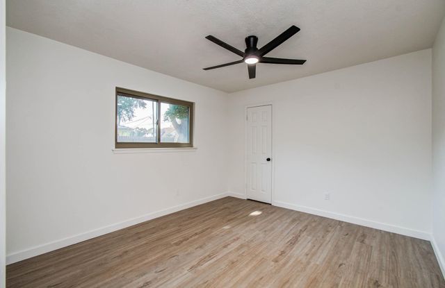 2809 Spa Drive, Deer Park, TX 77536