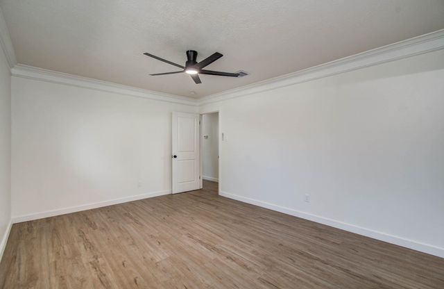 2809 Spa Drive, Deer Park, TX 77536