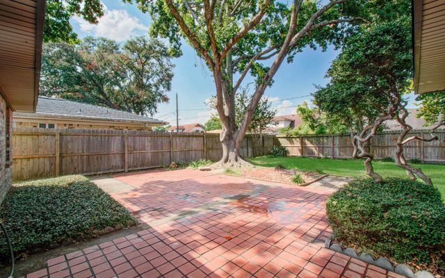 2809 Spa Drive, Deer Park, TX 77536