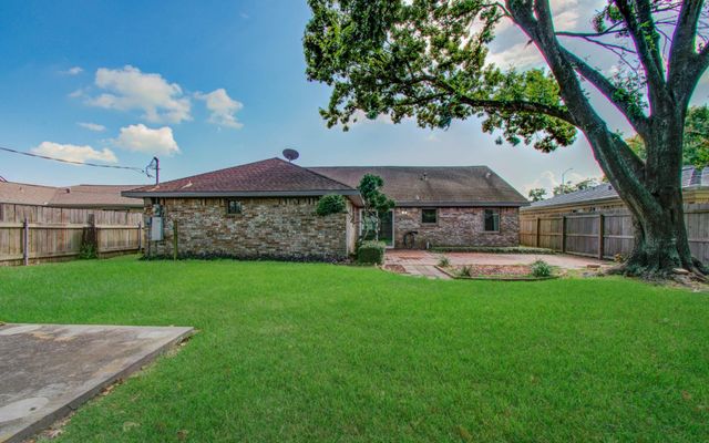 2809 Spa Drive, Deer Park, TX 77536