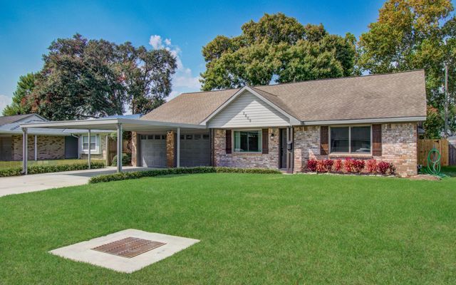 2809 Spa Drive, Deer Park, TX 77536