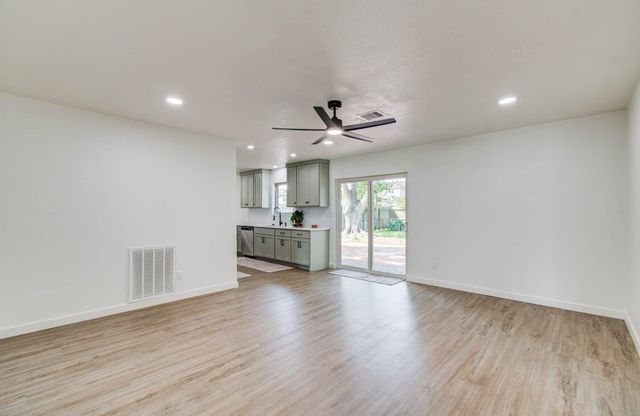 2809 Spa Drive, Deer Park, TX 77536