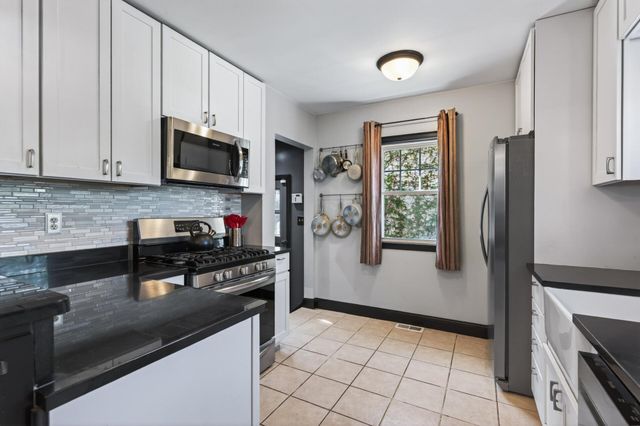 4048 17th Avenue S, Minneapolis, MN 55407
