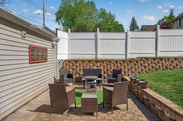 4048 17th Avenue S, Minneapolis, MN 55407