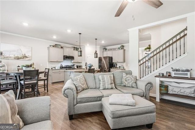 401 Valley View Circle, Dallas, GA 30132