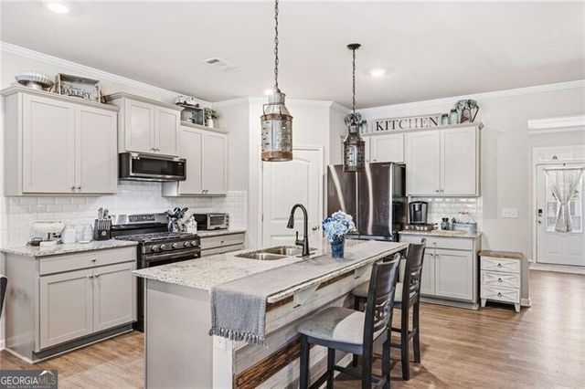 401 Valley View Circle, Dallas, GA 30132