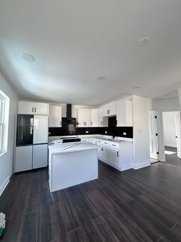 3412 W 13th Place 2, Chicago, IL 60623