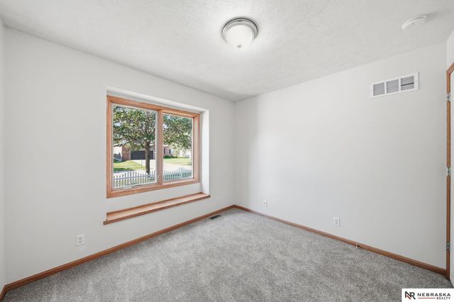 1840 Chloe Lane, Lincoln, NE 68512