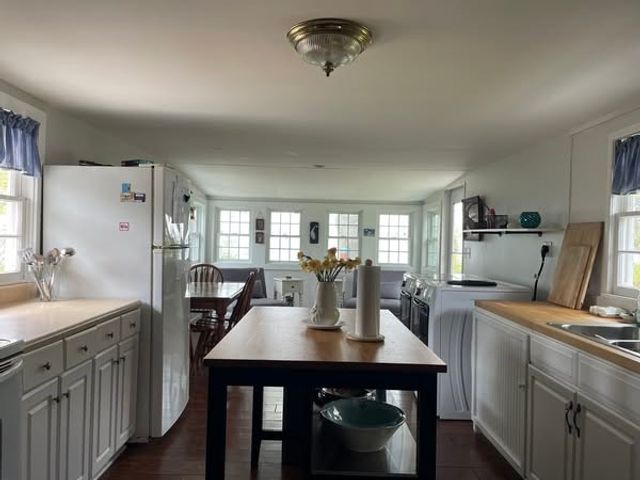 476 Smith Street, Providence, RI 02908