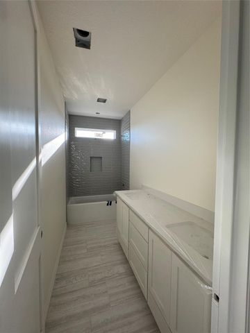 2324 Storyteller Court, College Station, TX 77845