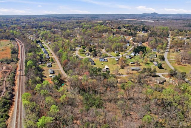 410 Springdale Avenue, Liberty, SC 29657