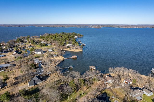 312 Pebble Beach Drive, Trinidad, TX 75163