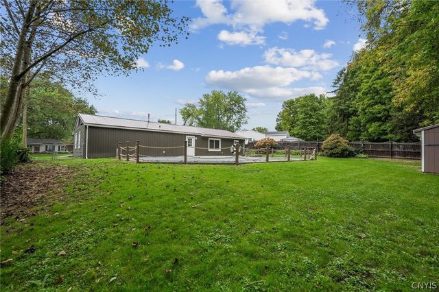 106 Resseguie Dr, Van Buren, NY 13209
