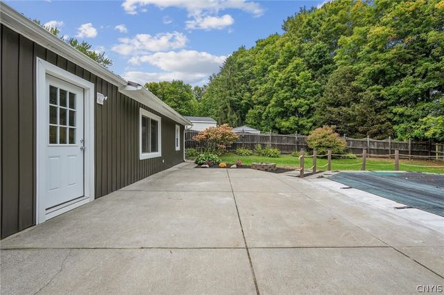 106 Resseguie Dr, Van Buren, NY 13209