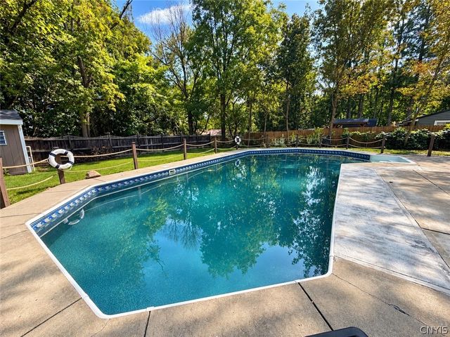 106 Resseguie Dr, Van Buren, NY 13209