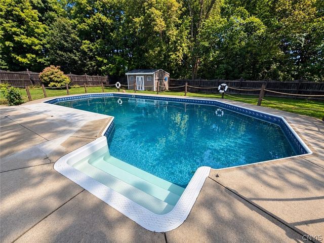 106 Resseguie Dr, Van Buren, NY 13209