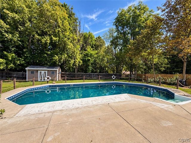 106 Resseguie Dr, Van Buren, NY 13209