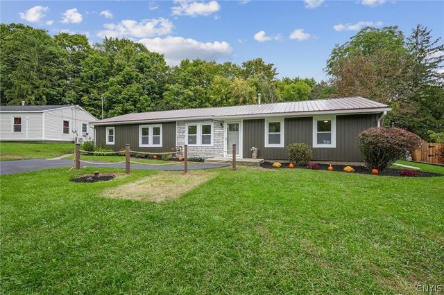 106 Resseguie Dr, Van Buren, NY 13209