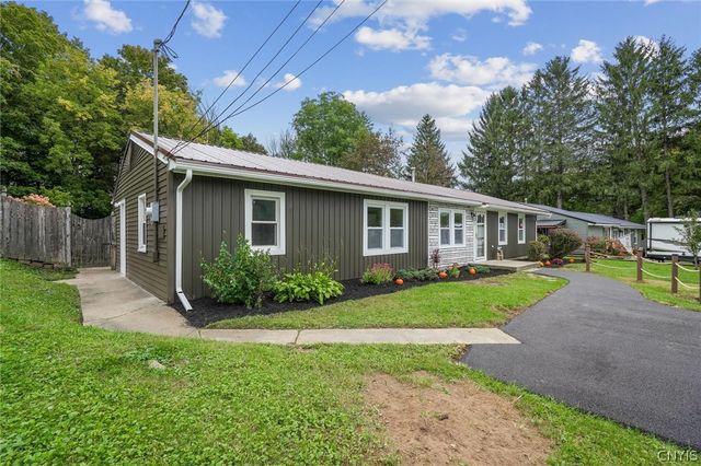 106 Resseguie Dr, Van Buren, NY 13209