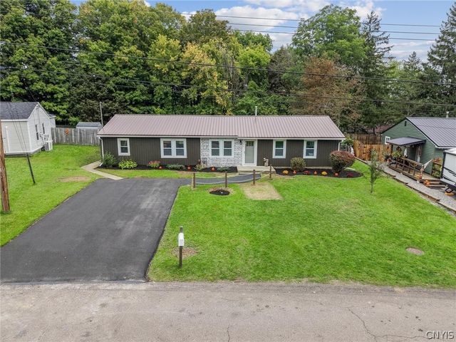 106 Resseguie Dr, Van Buren, NY 13209