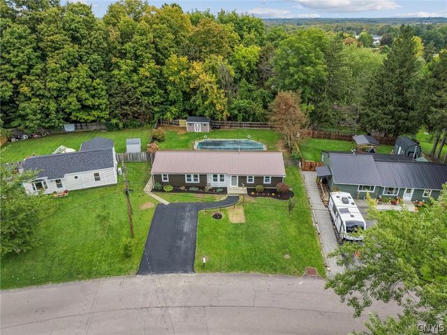 106 Resseguie Dr, Van Buren, NY 13209