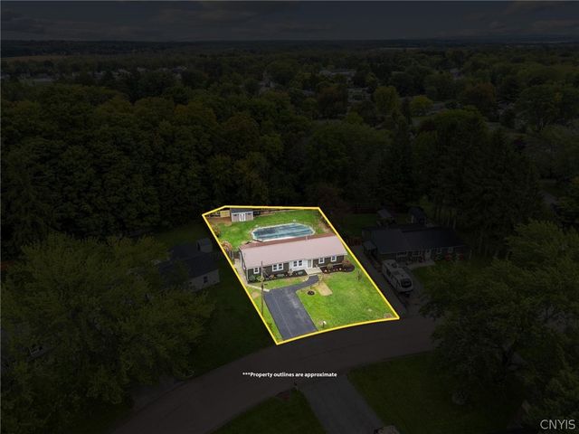 106 Resseguie Dr, Van Buren, NY 13209