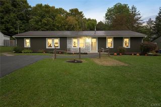106 Resseguie Dr, Van Buren, NY 13209