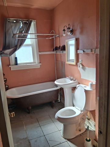 5708 S Lowe Avenue, Chicago, IL 60621