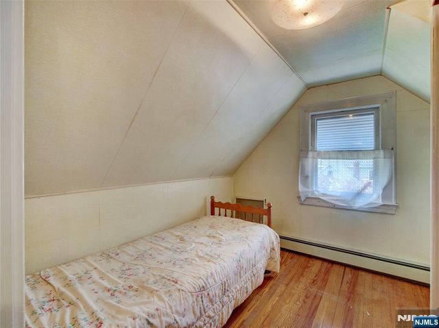 213 Kipp Avenue, Elmwood Park, NJ 07407