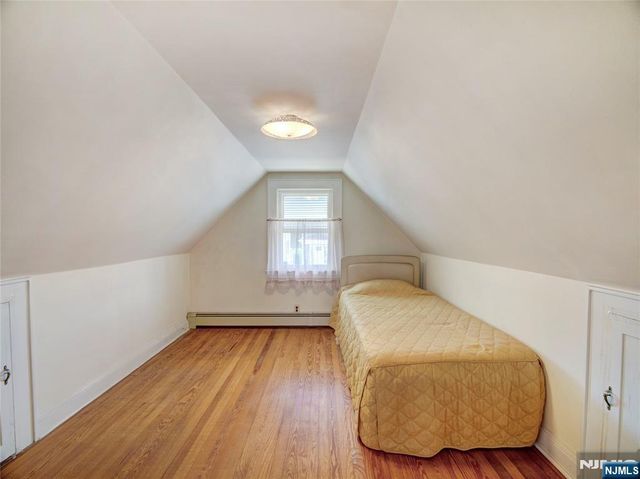 213 Kipp Avenue, Elmwood Park, NJ 07407