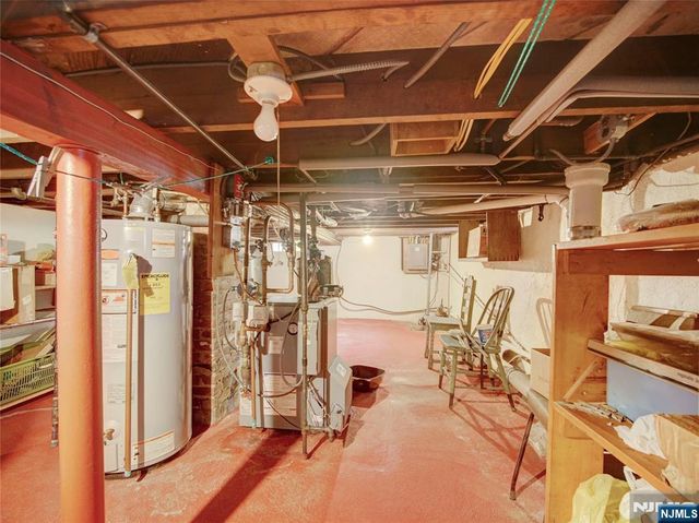 213 Kipp Avenue, Elmwood Park, NJ 07407