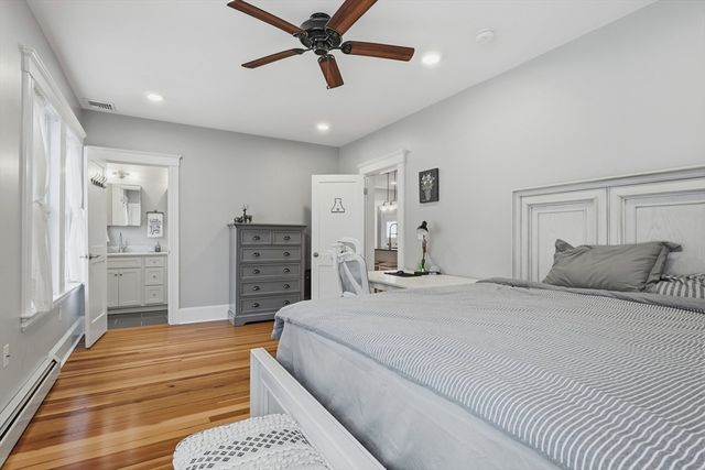 81 Chestnut St 81, Andover, MA 01810