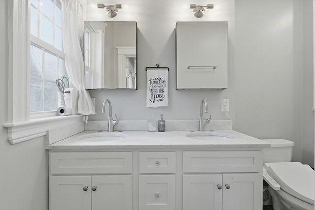 81 Chestnut St 81, Andover, MA 01810