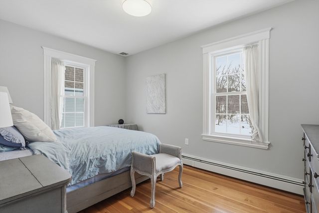 81 Chestnut St 81, Andover, MA 01810