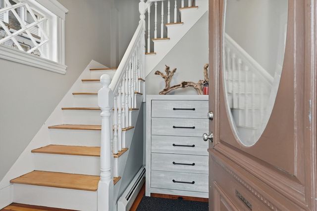 81 Chestnut St 81, Andover, MA 01810