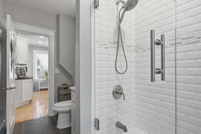 81 Chestnut St 81, Andover, MA 01810