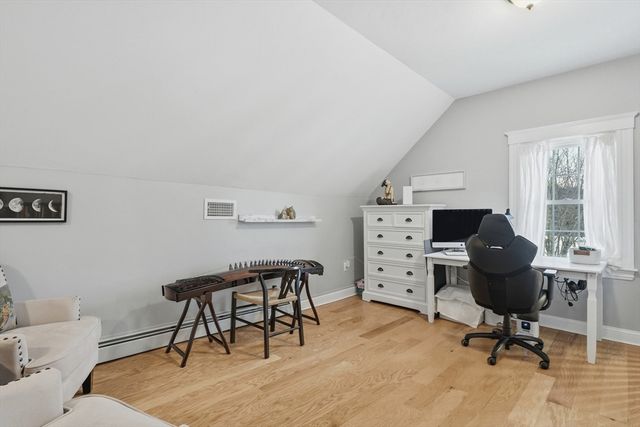 81 Chestnut St 81, Andover, MA 01810