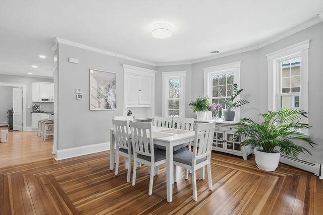 81 Chestnut St 81, Andover, MA 01810