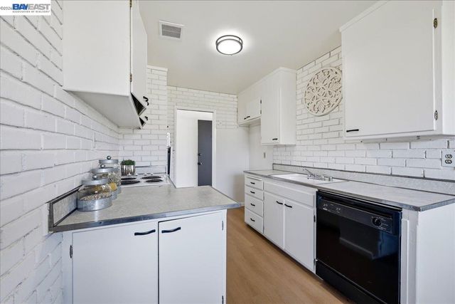 3719 Mission View Dr, Fremont, CA 94538