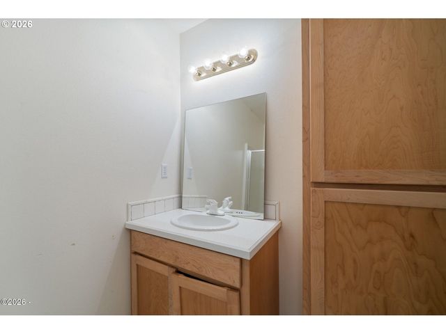 620 S FALCON St, Rockaway Beach, OR 97136