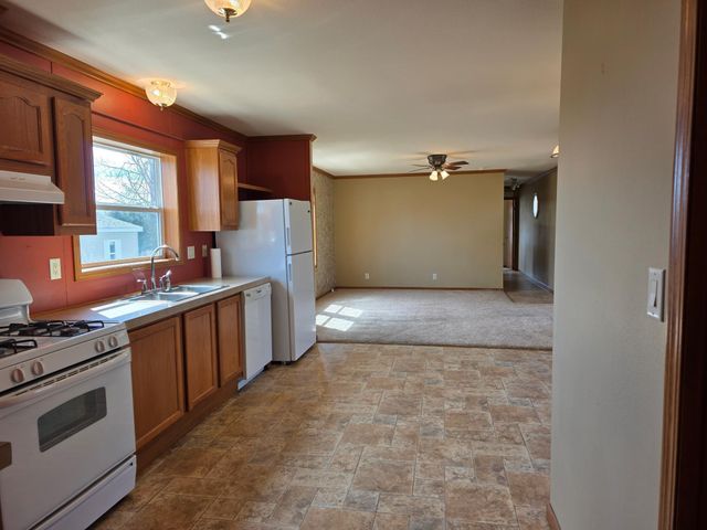 9 Holly Lane, Duluth, MN 55810