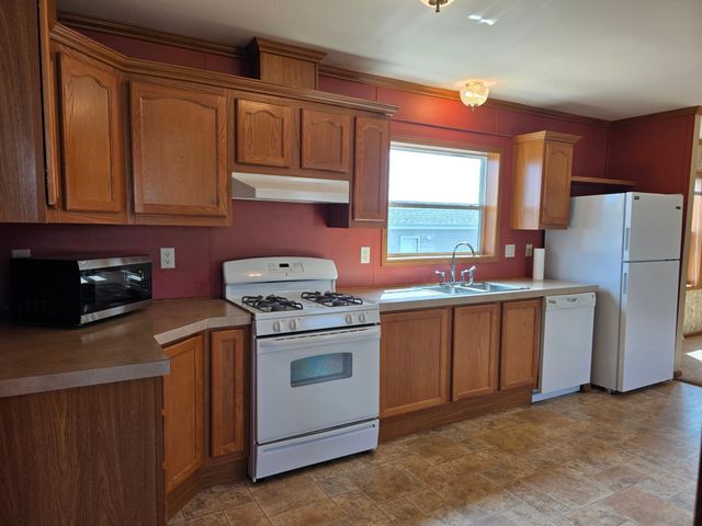 9 Holly Lane, Duluth, MN 55810